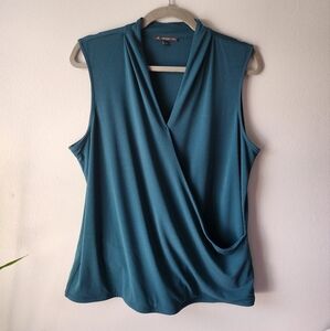 Sleeveless Adrianna Papell Stretchy Ruched Professional Top L